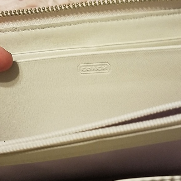 Coach Wallet - Picture 8 of 8